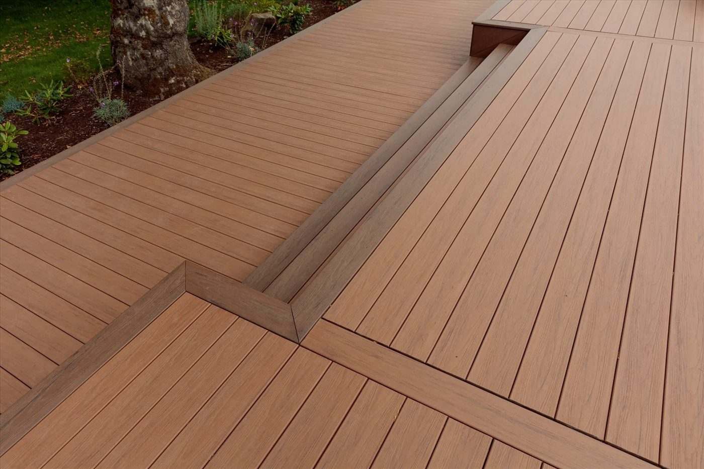 lát sàn biệt thự bằng gỗ nhựa ngoài trời với thiết kế cao cấp