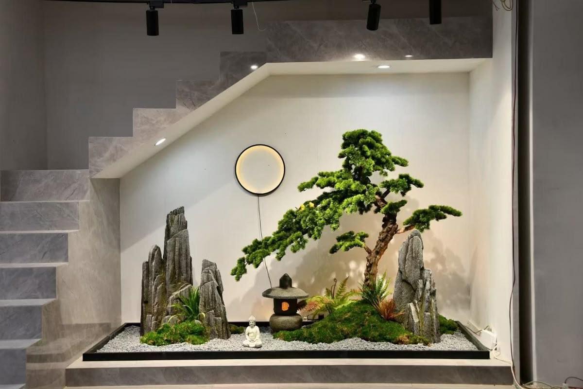 Tiểu Cảnh Phong Thủy: Yếu Tố Cân Bằng Trong Cảnh Quan 2 Tiểu cảnh phong thủy trong nhà dưới cầu thang