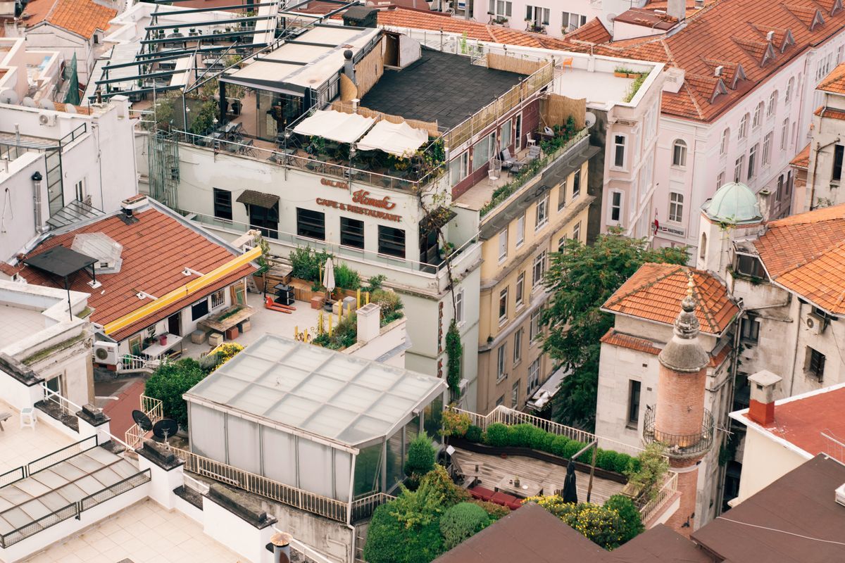 Vườn trên mái rooftop garden xanh mát giữa khu đô thị